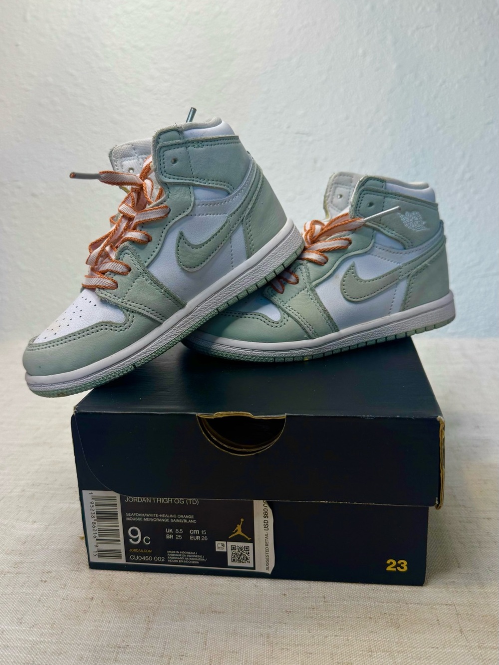 Nike Air Jordan 1 High TD SEAFOAM GREEN/White with Orange Laces